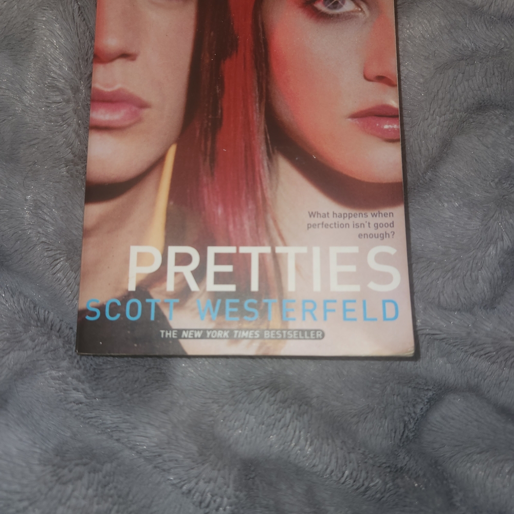 Pretties by Scott Westerfeld Paperback